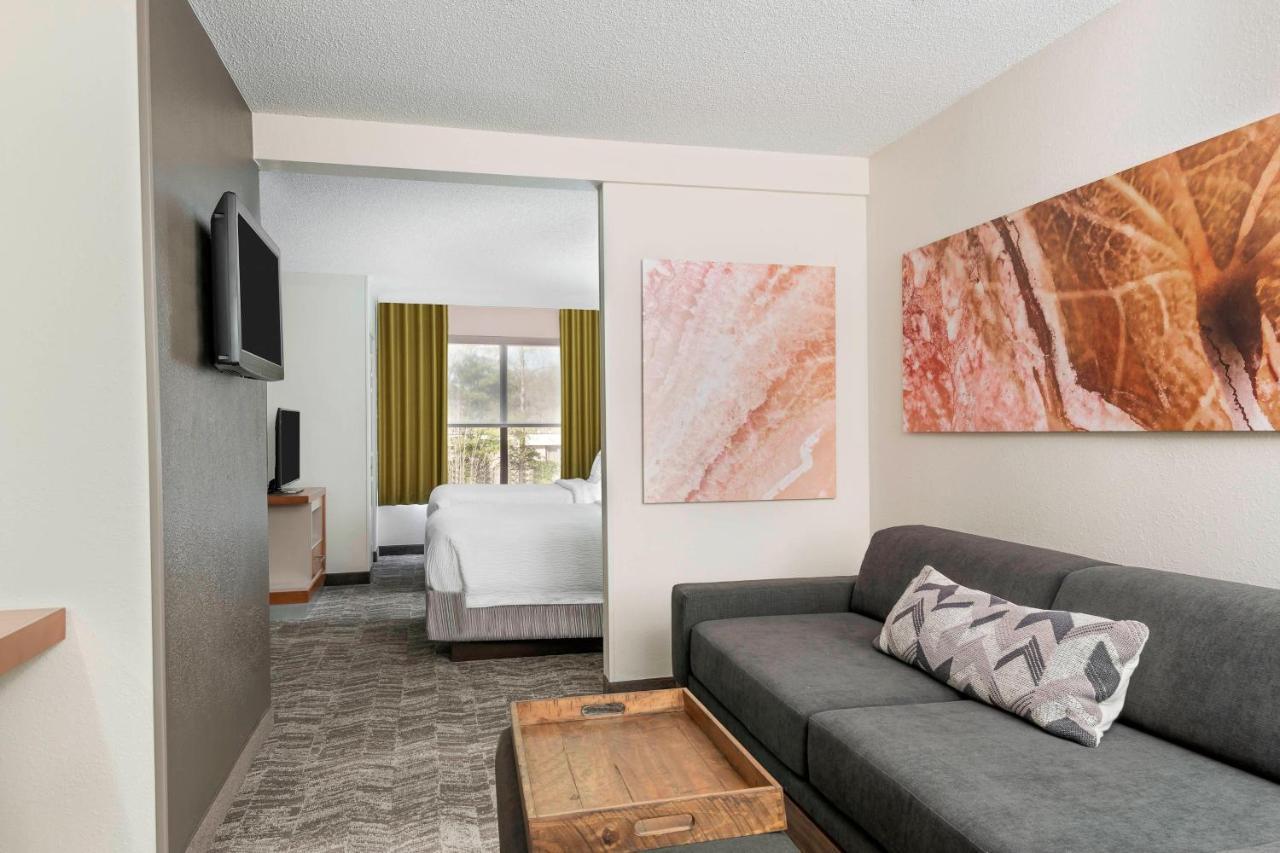 Springhill Hotel 3*