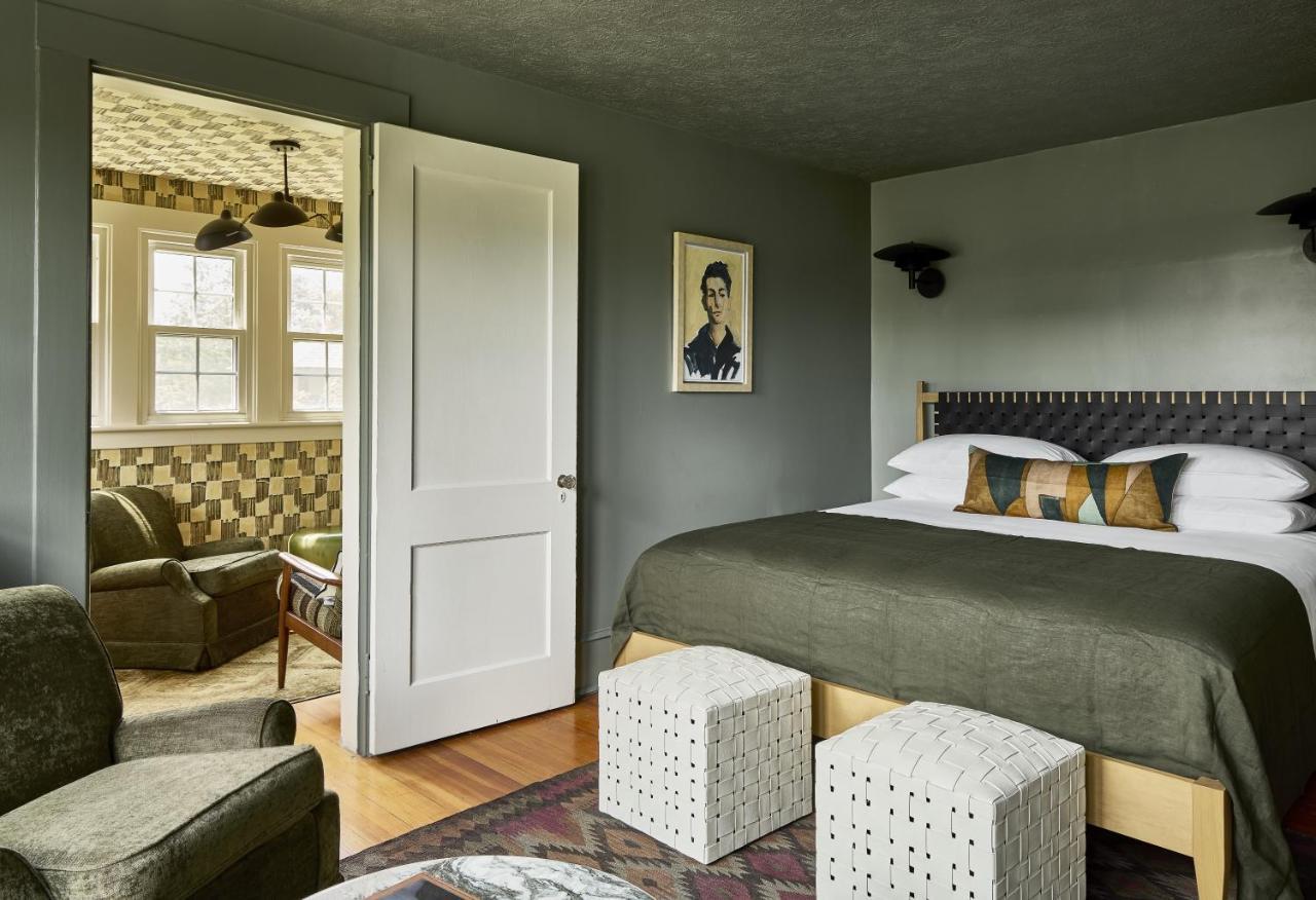 Blind Tiger Inn