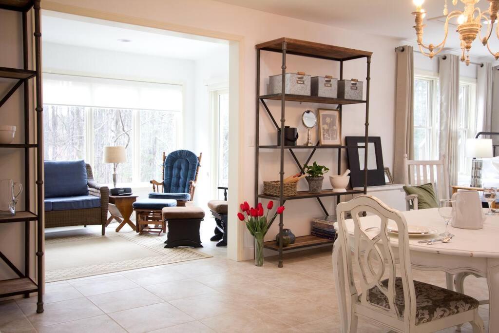 Apartment Bluebirds Nest 10 Min To Avl Biltmore Hot Tub Cont Bkfst Sparkling Water