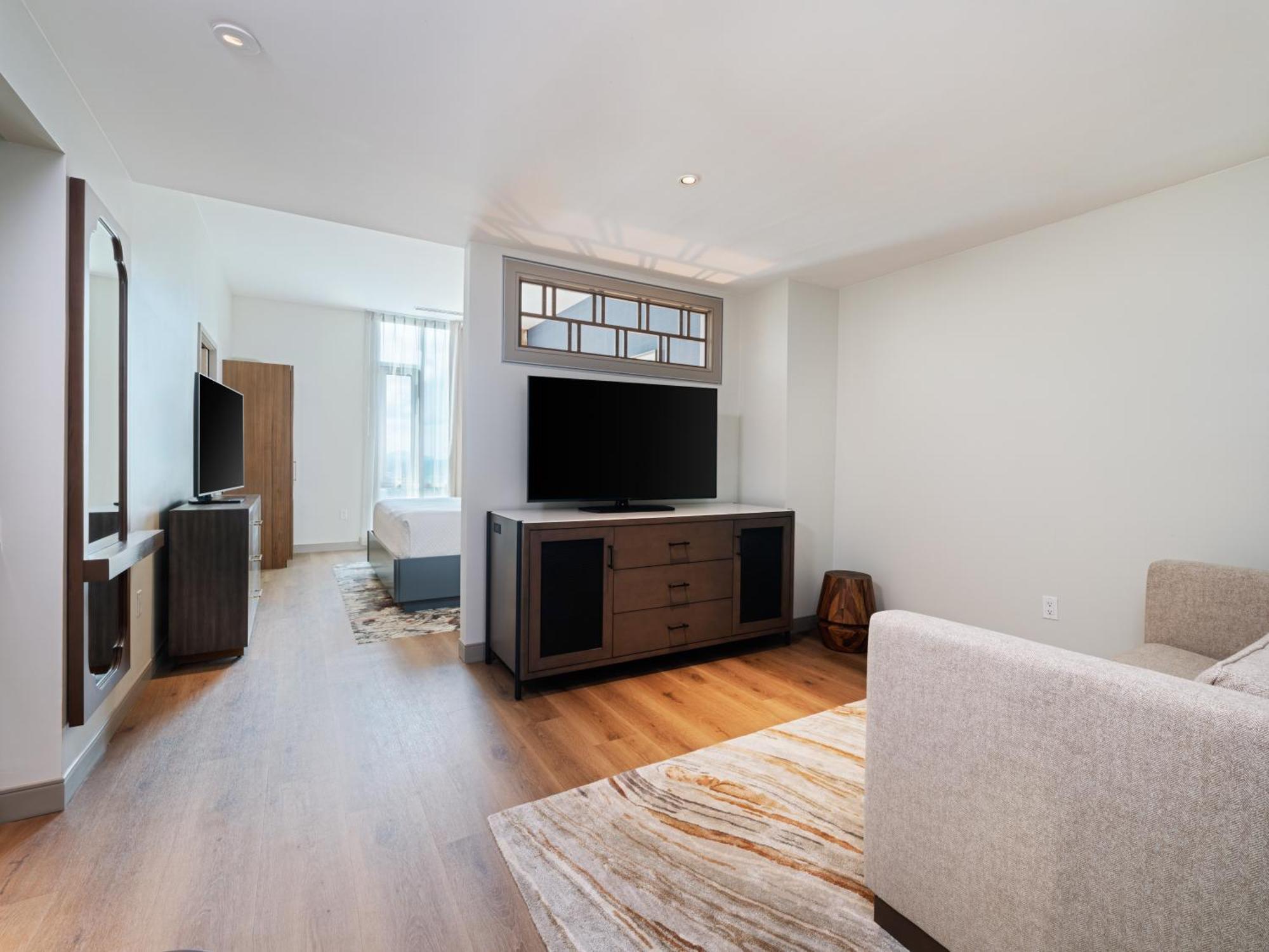 Hotel Indigo Downtown By Ihg 4*
