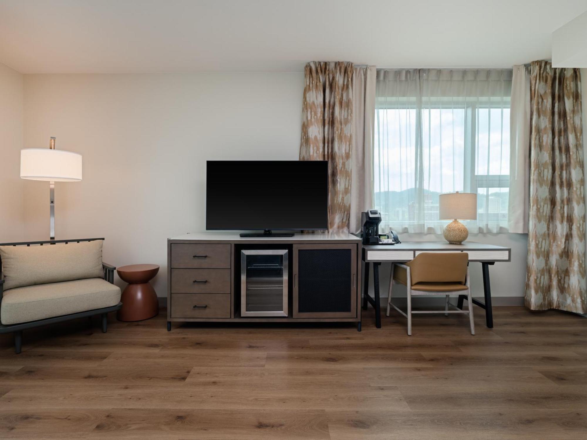 Indigo Downtown By Ihg Hotel 4*