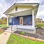 Asheville Home With Fenced-In Yard 7 Mi To Downtown