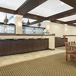 Days Inn by Wyndham Asheville/Mall