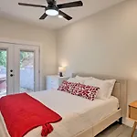 Pet-Friendly Asheville Retreat With Hot Tub