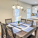 Candler Home With Deck 8 Mi To Downtown Asheville!