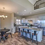 Charming Asheville Retreat With Views Near Downtown!