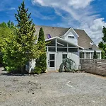 6 Miles To Downtown Asheville. Sleeps 5.