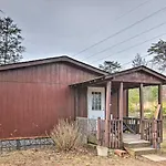 Cozy Asheville Cottage With Grill And Fire Pit!
