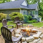 Hilltop Hideaway