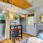Ideally Located Asheville Tiny Home With Fire Pit