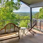 Contemporary Asheville Home With Panoramic Views!