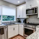 239 South Slope Beauty