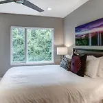 239 South Slope Beauty