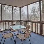 915 Town Mountain Rd