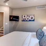 Beautiful South Slope Luxury Townhome Unit108