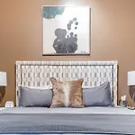 80 Lex 204 Industrial Chic Apt