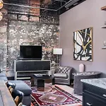 80 Lex 201 Exquisite Downtown Apt