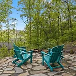 Mountain Views, Hottub, Minutes To Downtown!