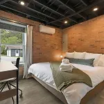 Sunroom, Game Room, Hot Tub, Sauna, 15Min To Avl