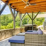Comfy Asheville Vacation Rental With Hot Tub!