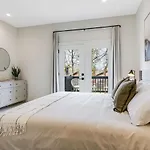 New Designer 1 Bed Home, Walk To Biltmore Village