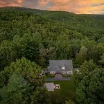Secluded Luxury Home With Pool And Hot Tub In Asheville 15 Min To Downtown