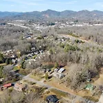 Sage Lodge By Avantstay 15 Min To Downtown Deck