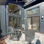 Suite 15