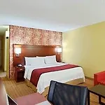 Courtyard By Marriott Asheville