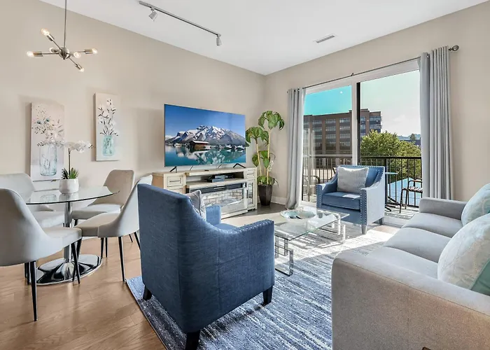 45 Asheland Avenue Unit 405