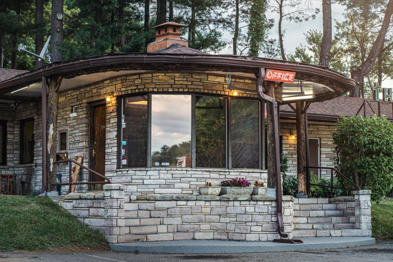 The Mountaineer - Motel Asheville