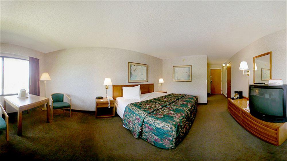 Ramada By Wyndham Southeast Hotel Asheville