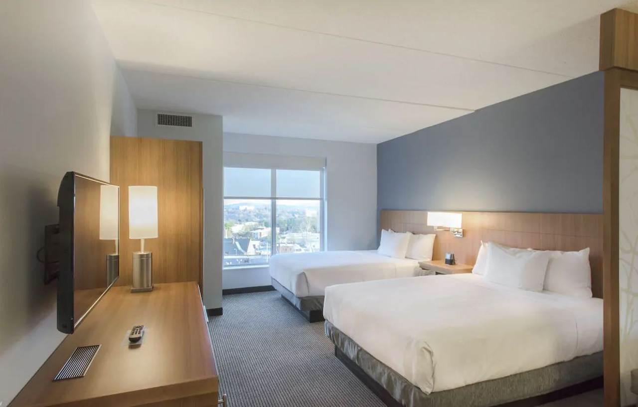 Doubletree By Hilton Downtown 4*