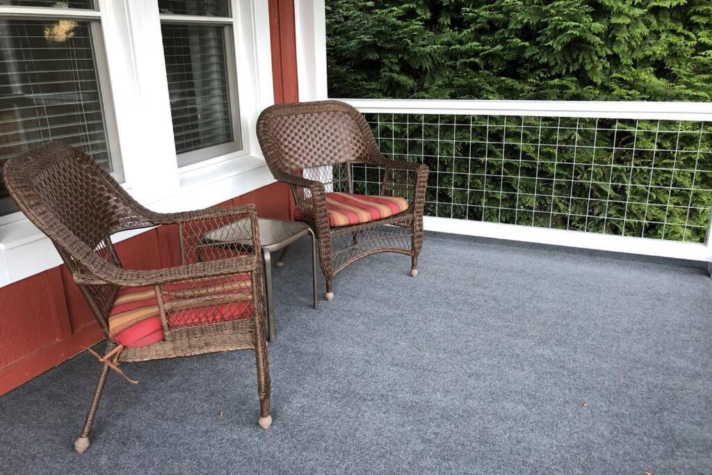 The At Wolfehaven Holiday home Asheville