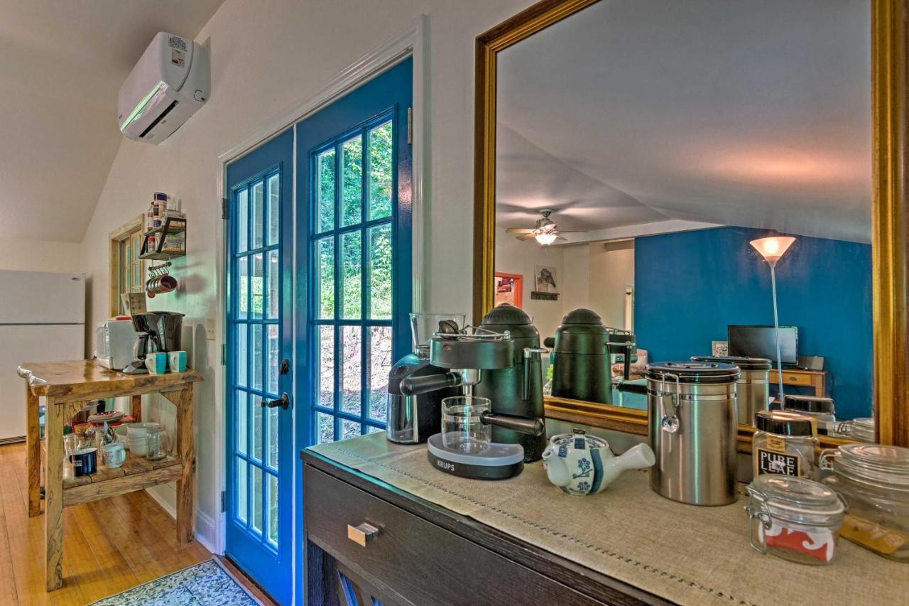 Cozy And Charming Cabin 5 Mi To Downtown! *