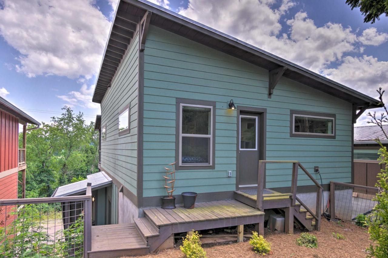 Modern Greenway With 2 Decks! *