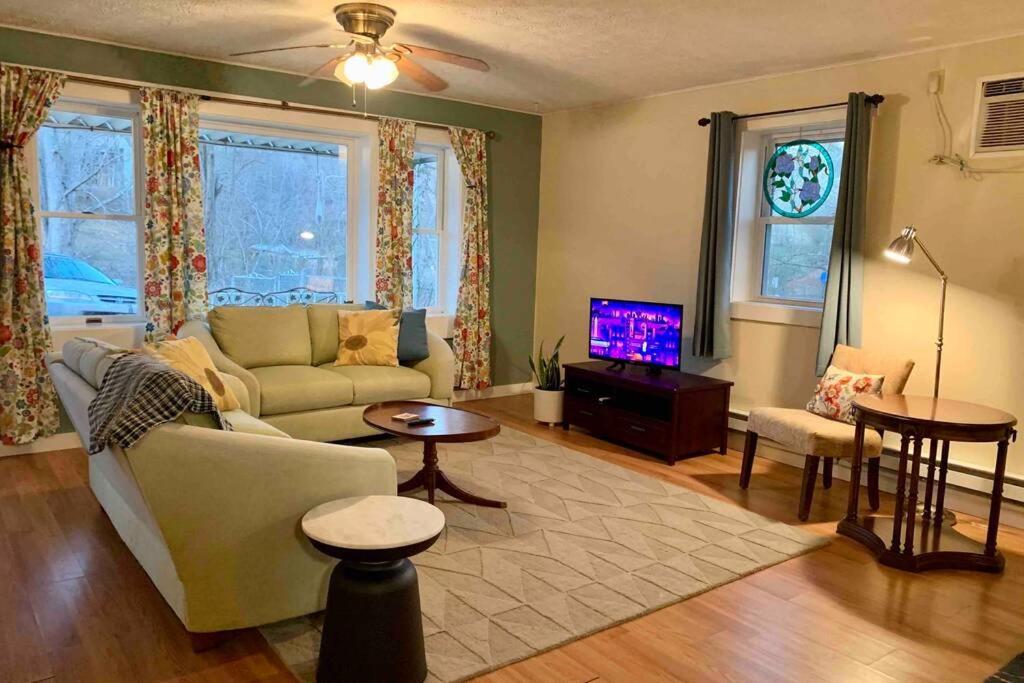 Holiday home Peaceful Garden Oasis - 3 Miles To Downtown! *