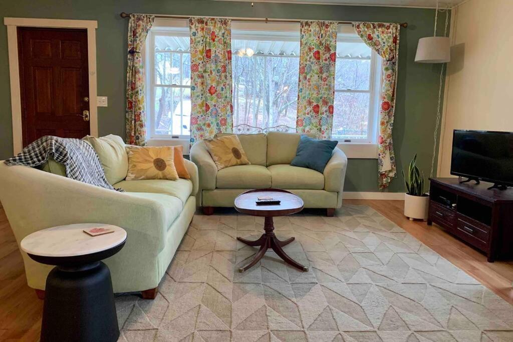 Peaceful Garden Oasis - 3 Miles To Downtown! * Asheville