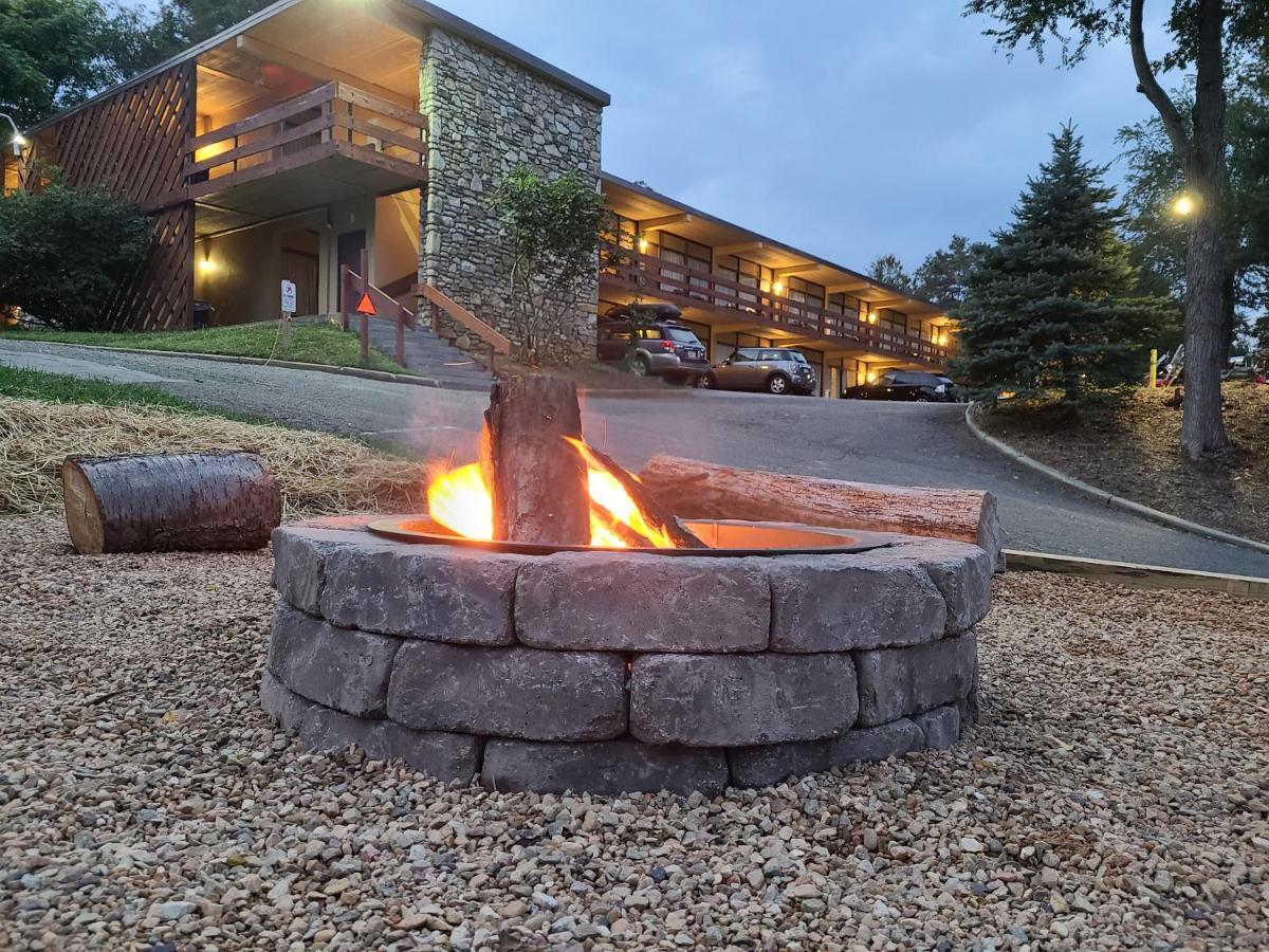 The Mountaineer - 2* Asheville