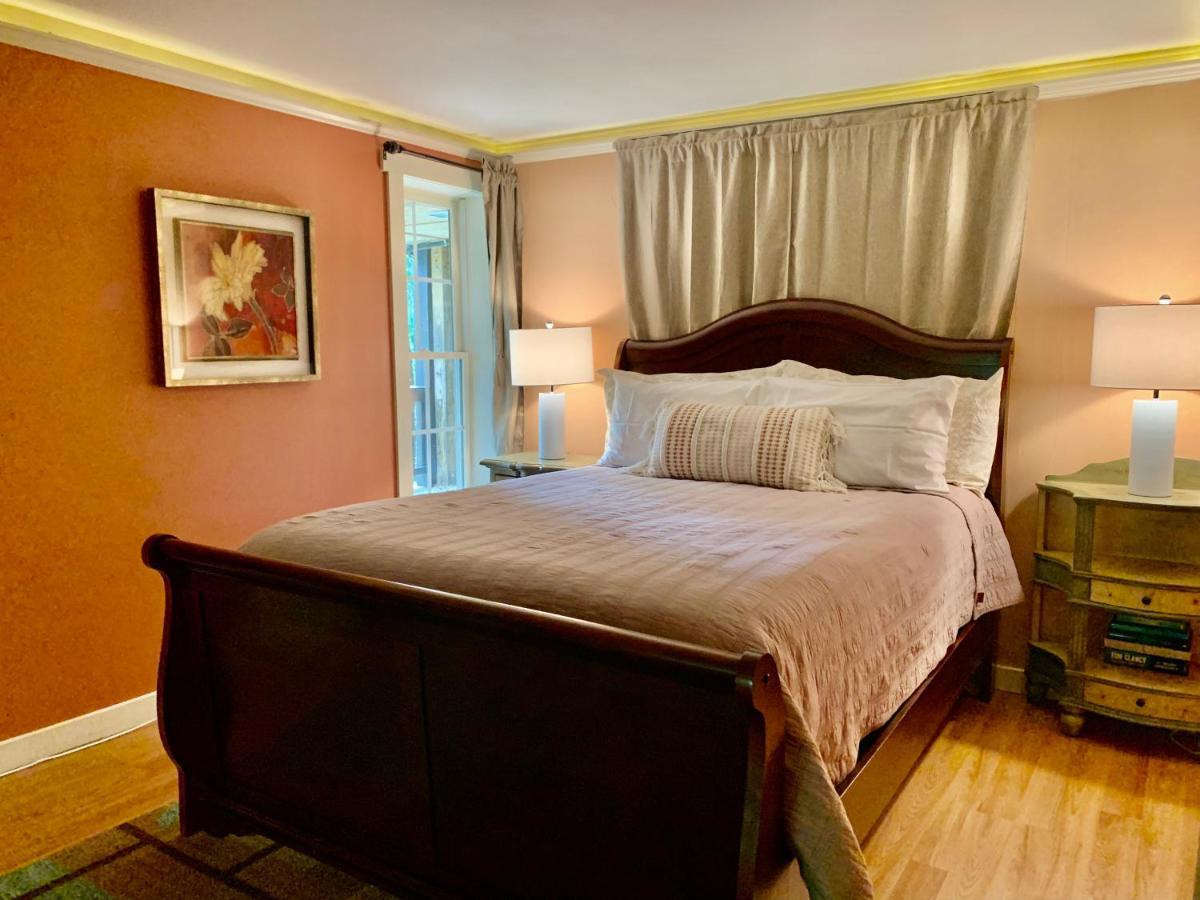 Peaceful Garden Oasis - 3 Miles To Downtown! Asheville