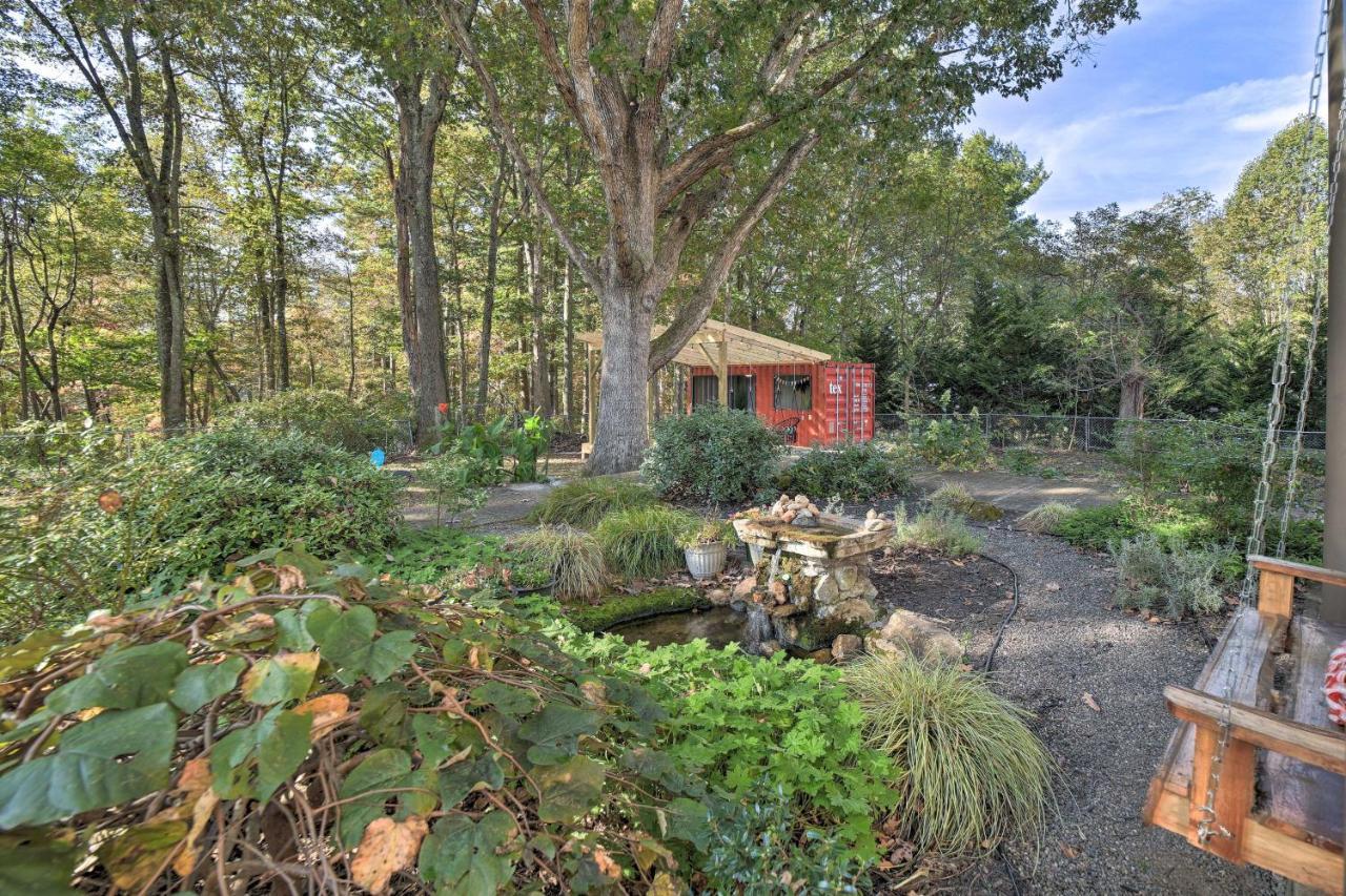 Eclectic Abode With Backyard Oasis!