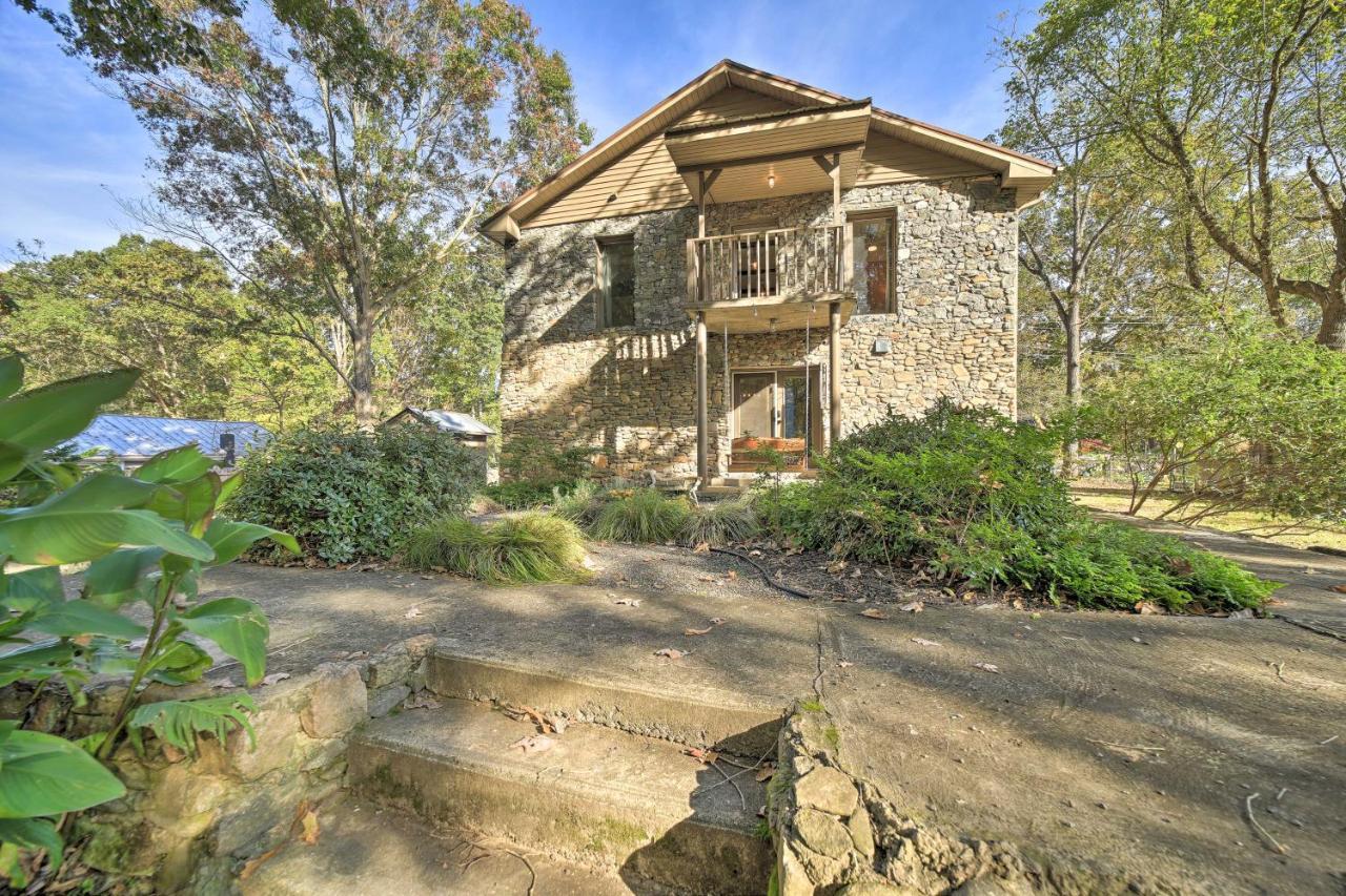 Eclectic Abode With Backyard Oasis! Asheville