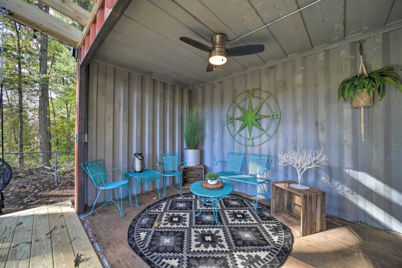 Eclectic Abode With Backyard Oasis! Holiday home *