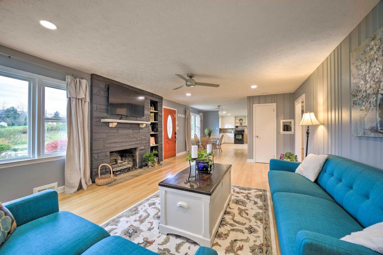 With Fenced-in Yard 7 Mi To Downtown Holiday home *