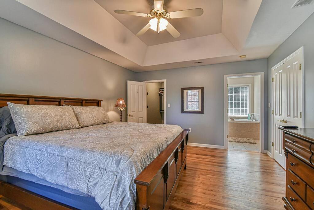 Gorgeous With Hot Tub Just 7 Miles To Downtown Asheville! *