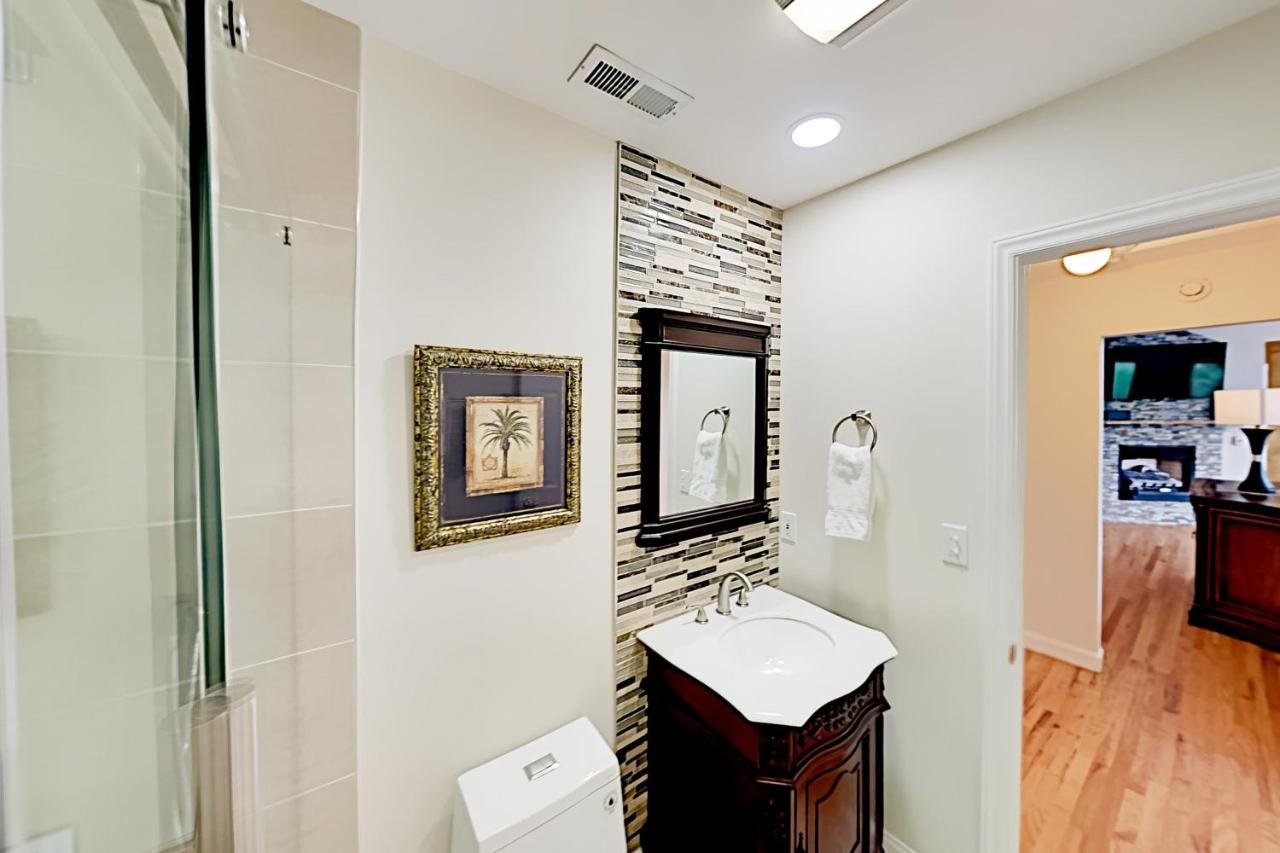 Cedarwood Getaway * Asheville