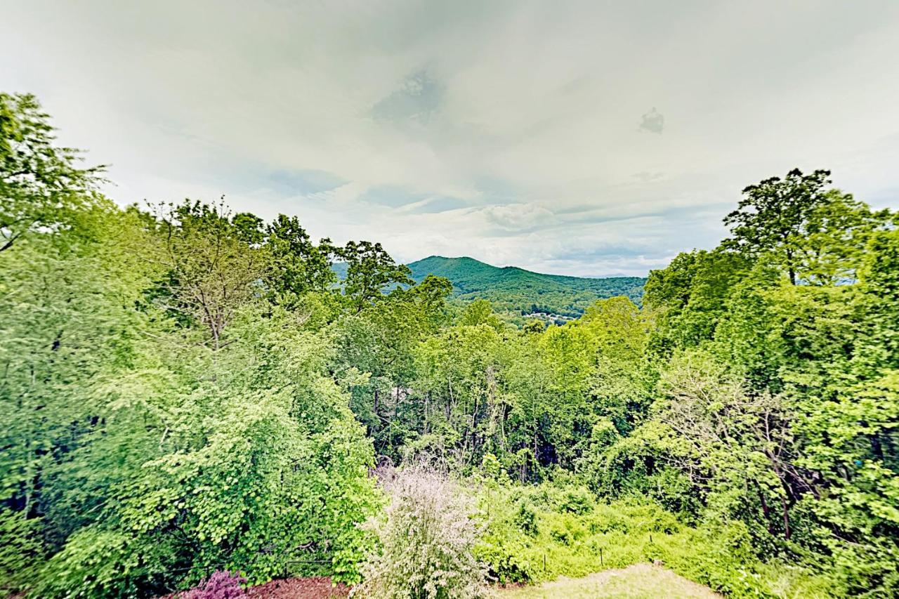 Cedarwood Getaway