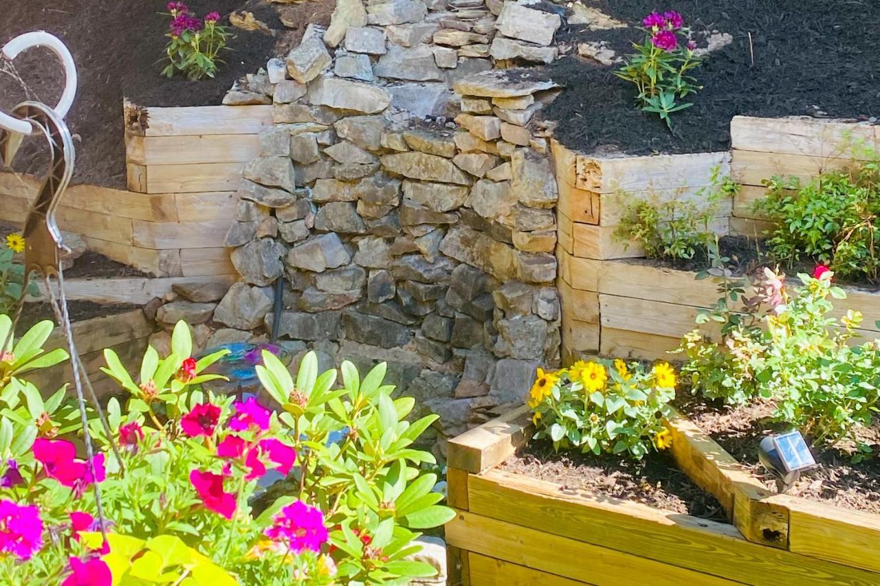Cedarwood Getaway Asheville