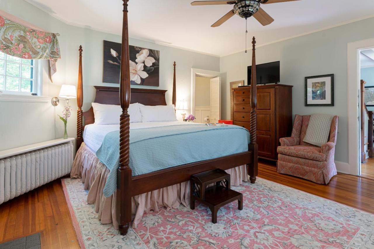 Pinecrest Bed & Breakfast Asheville