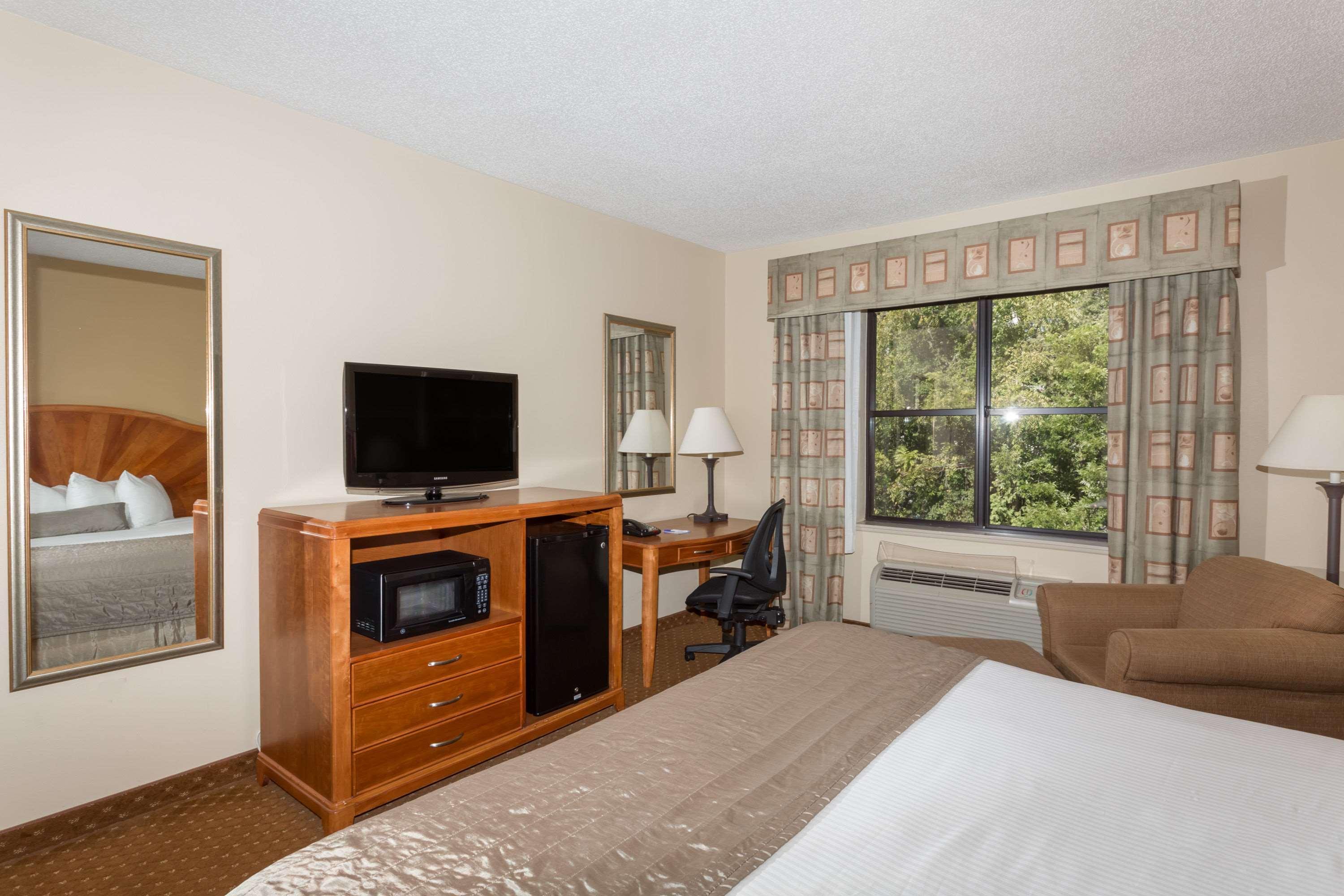 Baymont By Wyndham Asheville/biltmore Hotel 3*